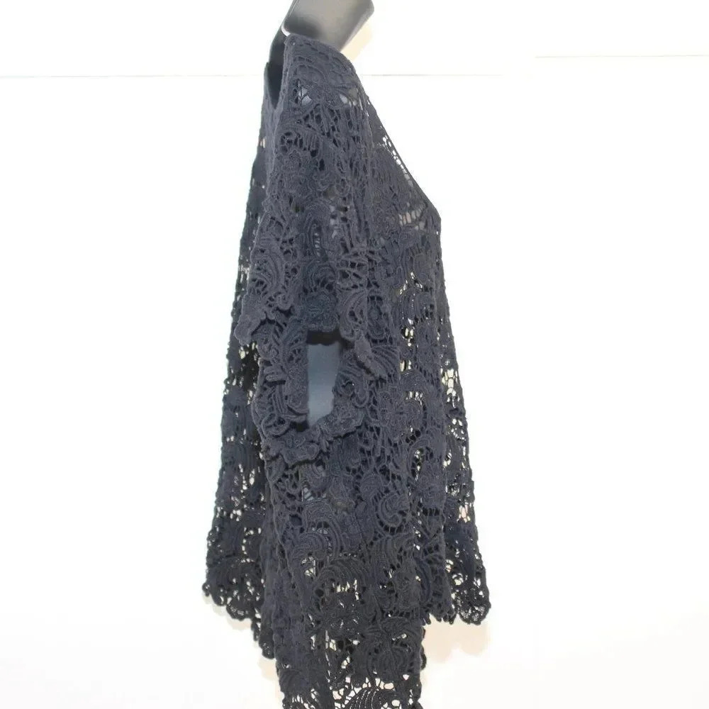 TORRID SHAW - Picture 3 of 6
